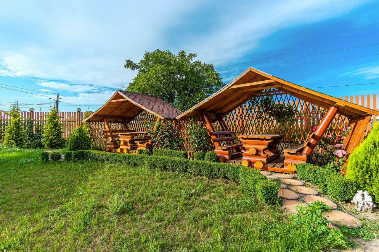 Akvalis Комплекс Для Отдыха Burlach'ya Balka Exterior photo